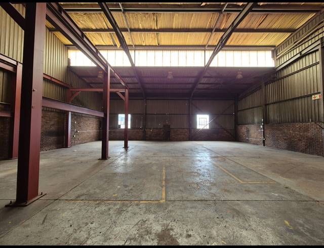 510M² WAREHOUSE TO LET IN WADEVILLE